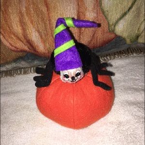 Annalee Spider in a Pumpkin 2013